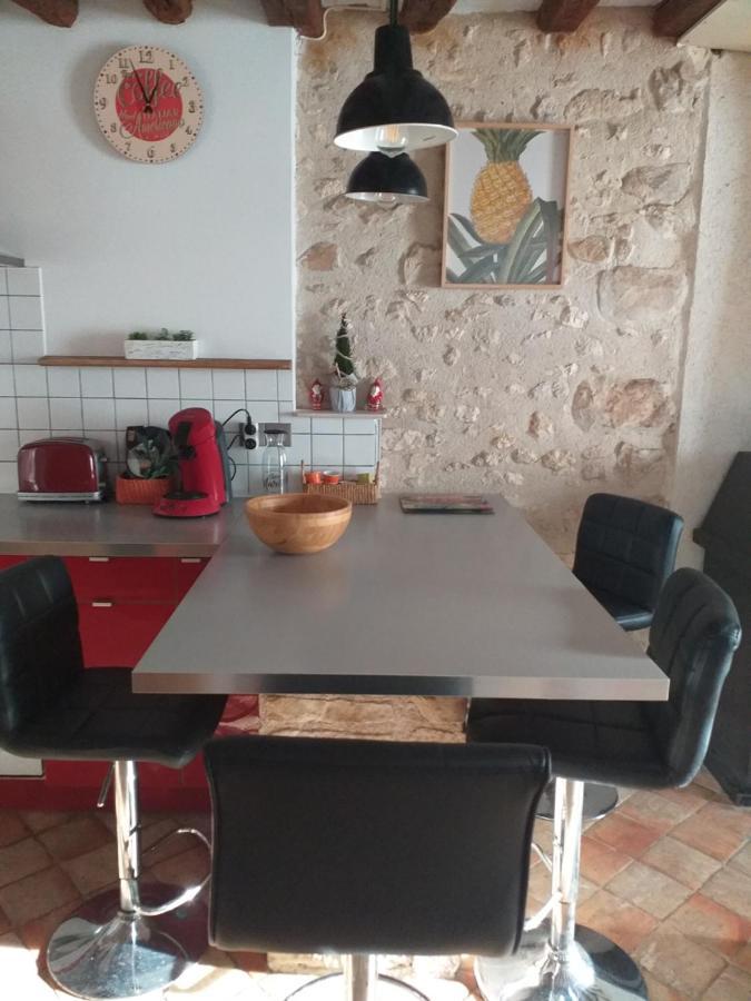 Belle Maison Au Coeur De Recloses Luaran gambar